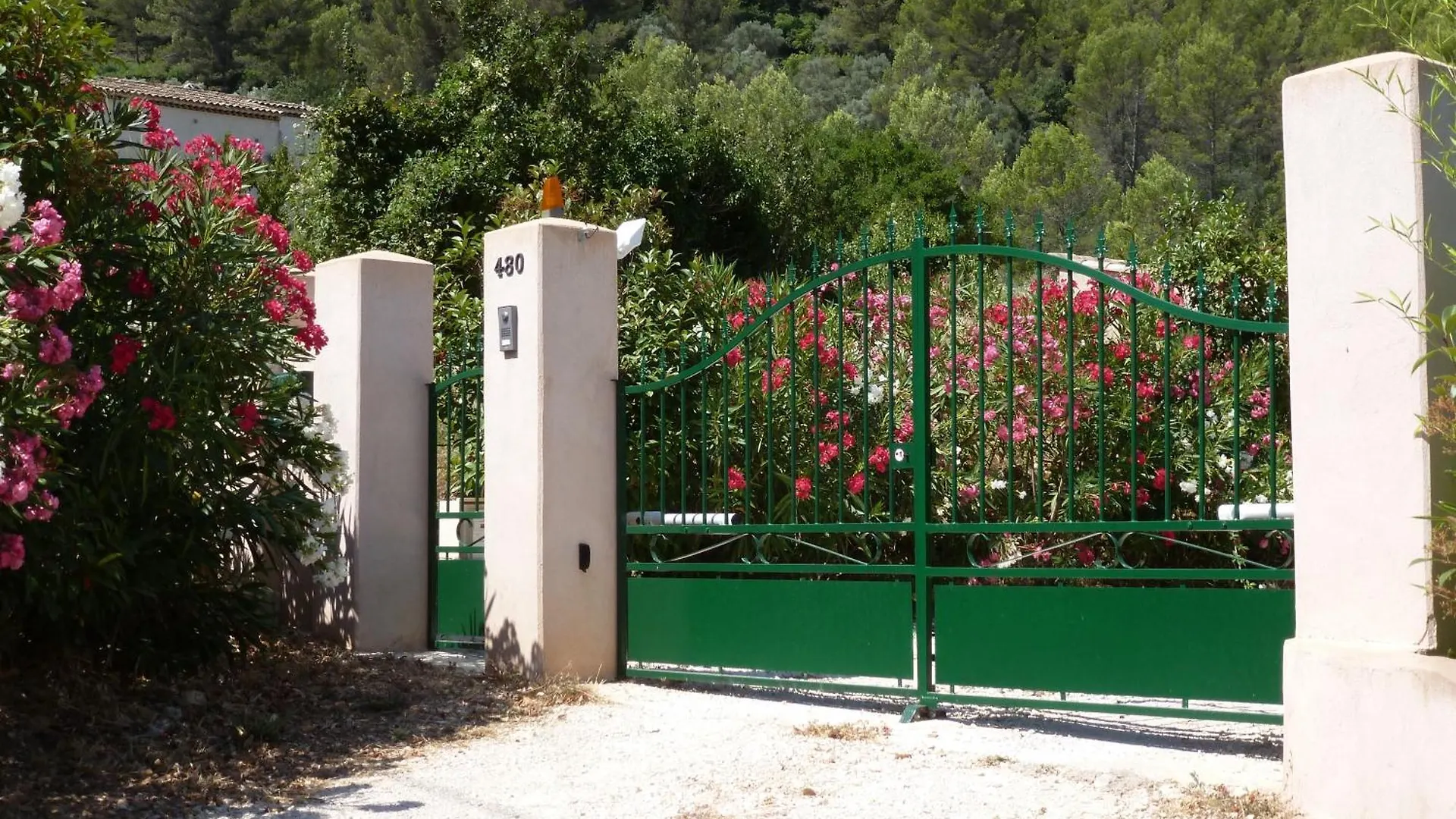 Dans Le Var Bas De Villa Plain- Pied Sur Grand Jardin Avec Entree Separee Sollies-Toucas Holiday home